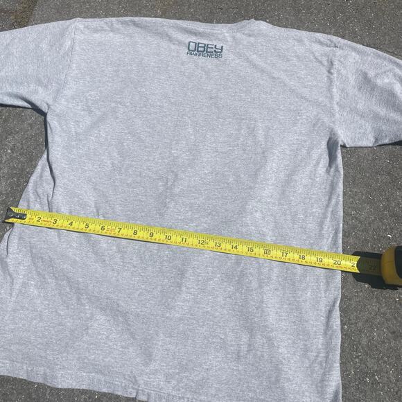 Obey “We The People” Graphic T-Shirt Grey Size L Shepard Fairey - Picture 4 of 5